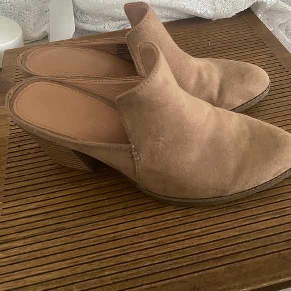 Madden Girl Tan suede block heel mules #mules #blockheel sz 6 - Picture 3 of 5